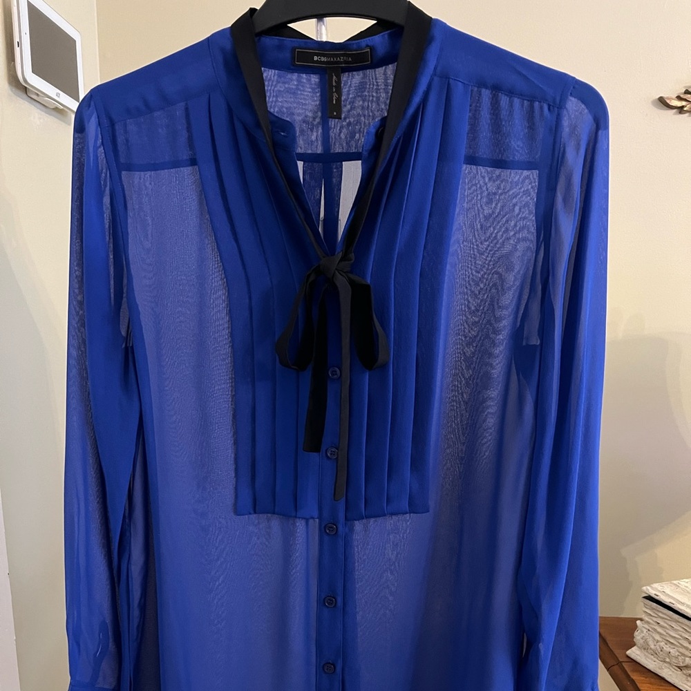 BCBG SHEER TUNIC TOP